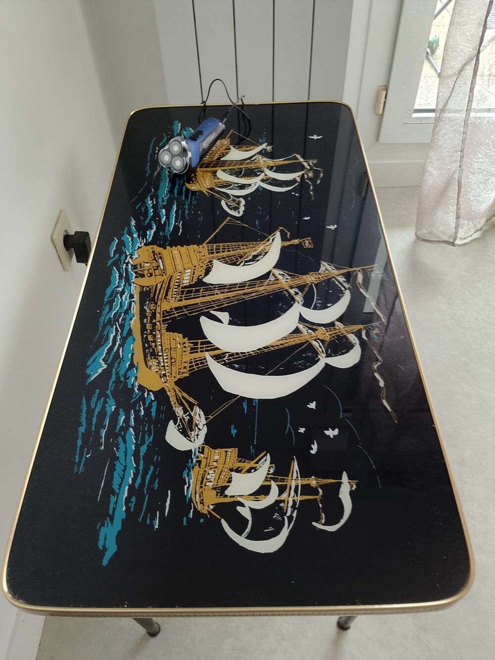 Table plateau voilier dor&eacute; Meubles