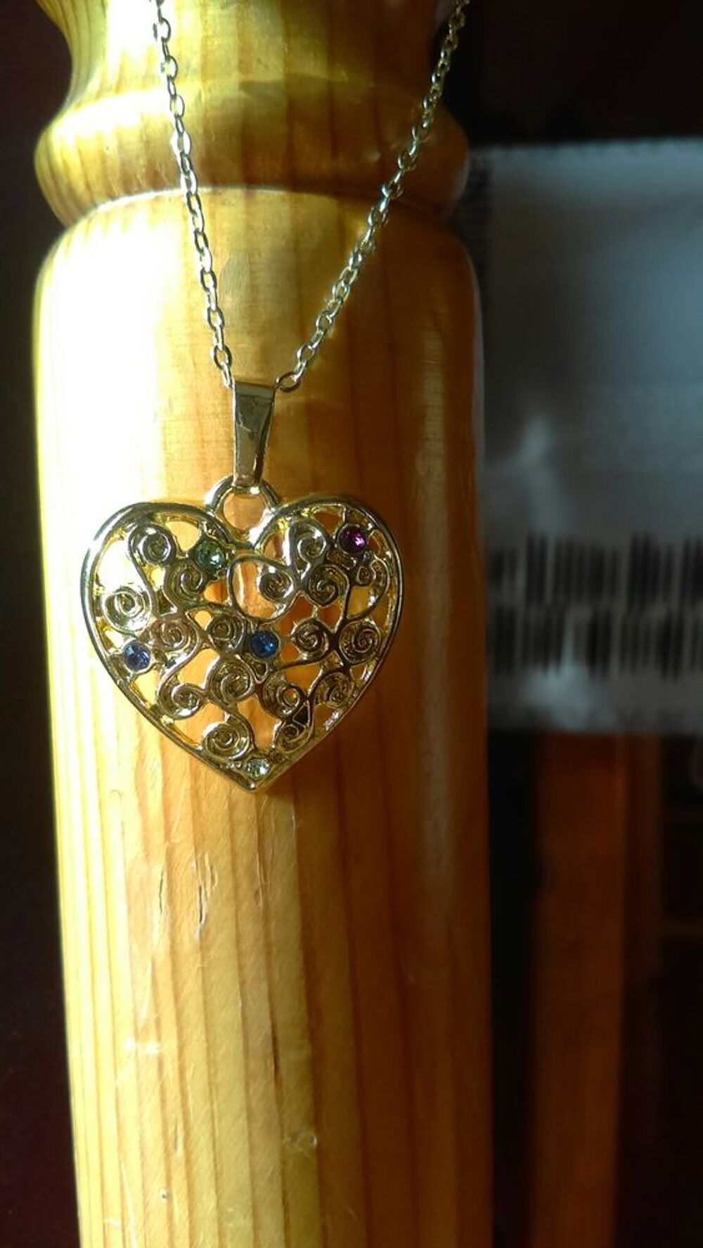 Grand pendentif coeurs 5 couleurs diff&eacute;rent Bijoux et montres