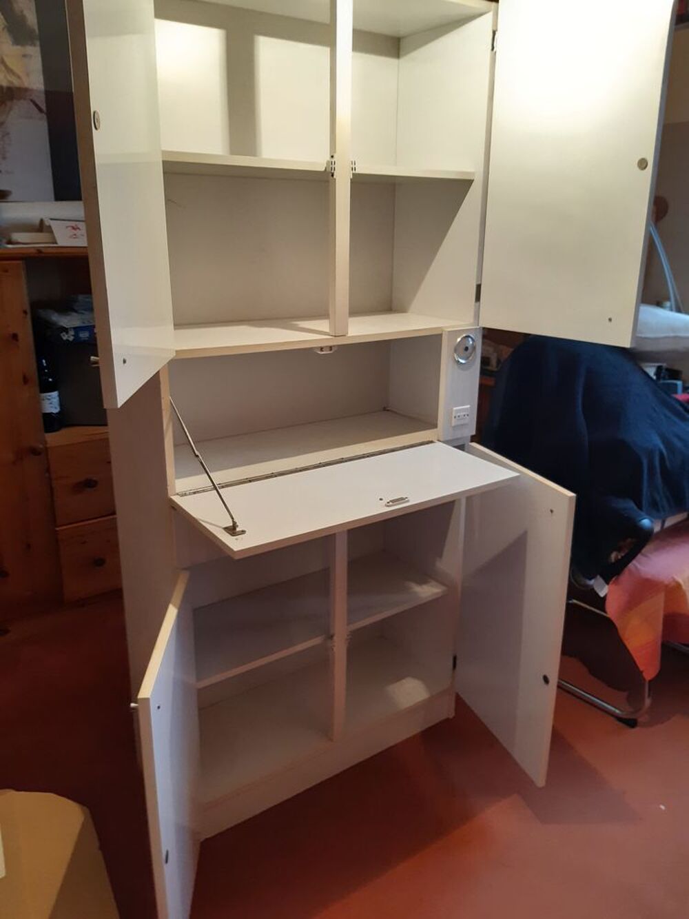 Buffet Formica compact et pratique Meubles