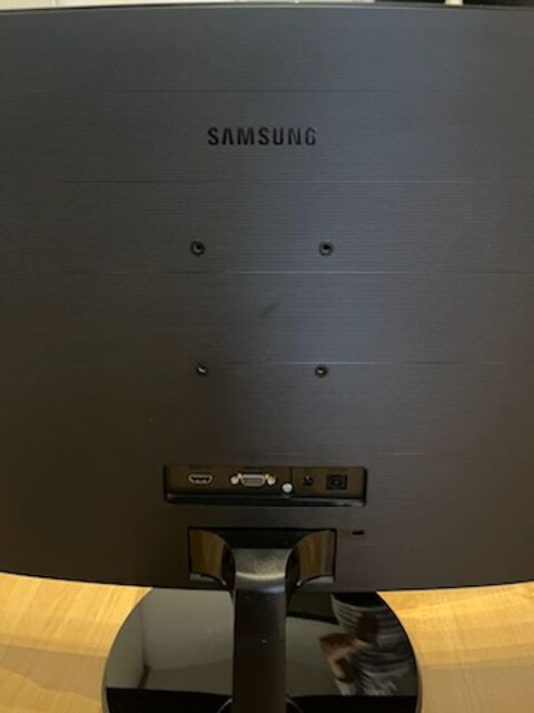 Ecran incurv� Samsung �tat neuf 150 Anglet (64)