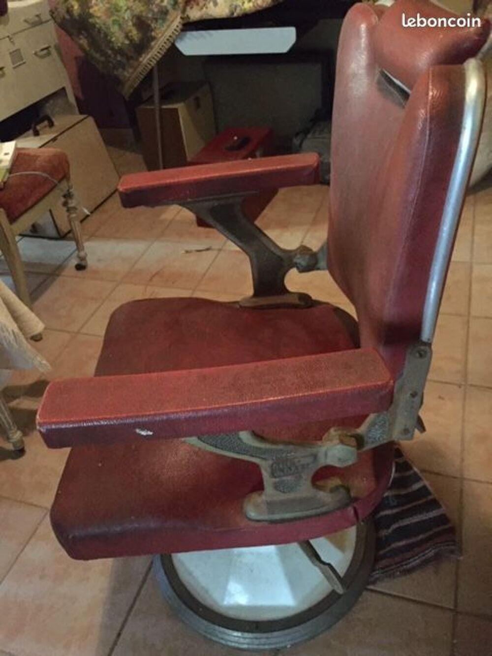 fauteuil ancien de barbier Décoration