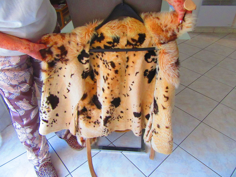 VESTE CUIR AGNEAU DOUBLEE FOURRURE DE VACHE Vêtements