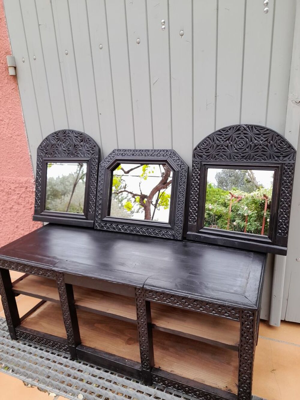 3 miroirs encadrement c&egrave;dre de l'Atlas sculpt&eacute;
Décoration
