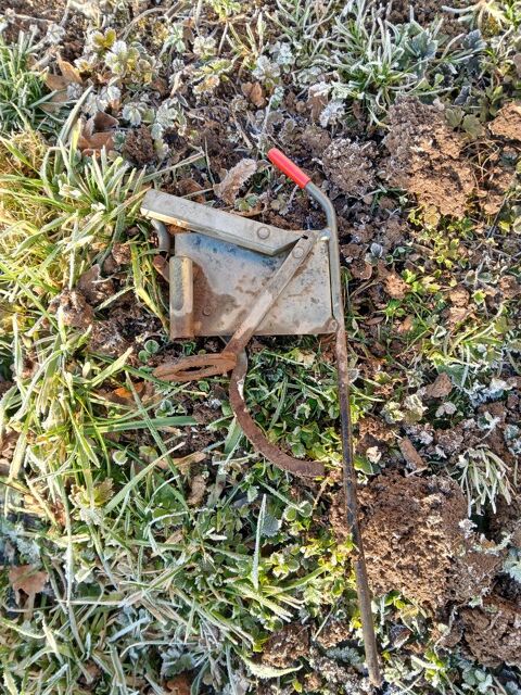 RECHERCHE PIEGE A TAUPE  TAUPEGUN 0 Antully (71)