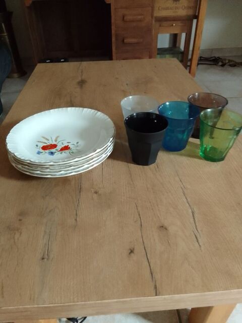 Assiettes et verres  10 Angoul�me (16)