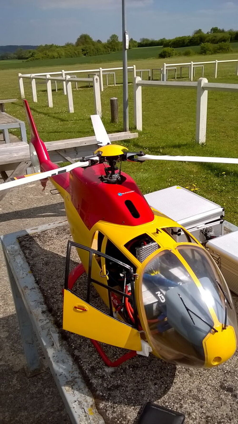 H&eacute;lico RC Ec120 hirobo &eacute;lectrique Sports