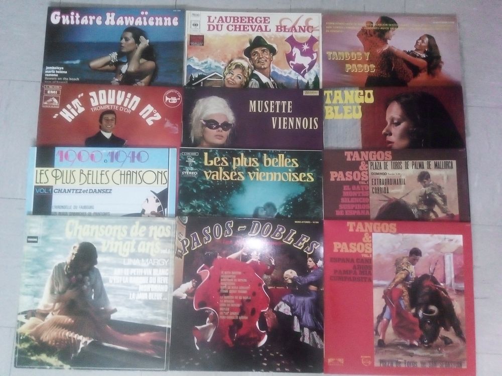 Lot 12 disques vinyles 33 tours chansons danses op&eacute;rette CD et vinyles