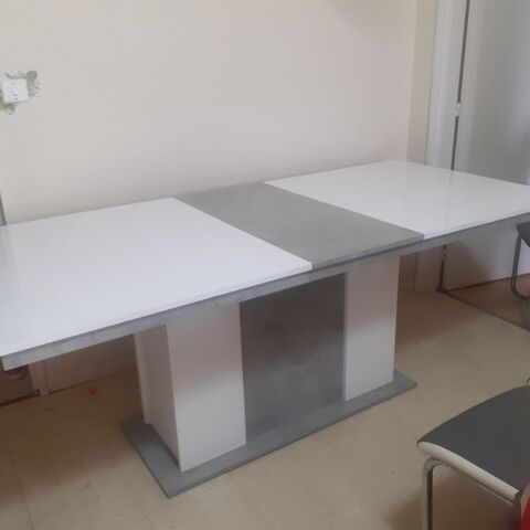 table de salle a manger 150 Fleury-les-Aubrais (45)