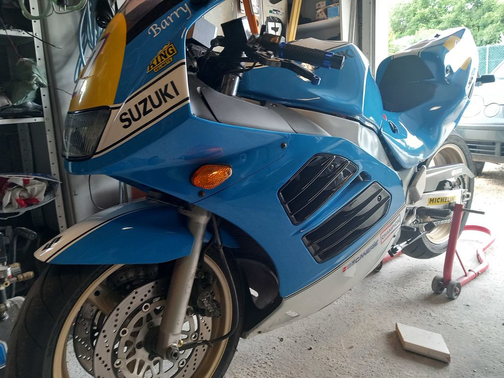 SUZUKI 1996 occasion 04800 Saint-Martin-de-Br&ocirc;mes