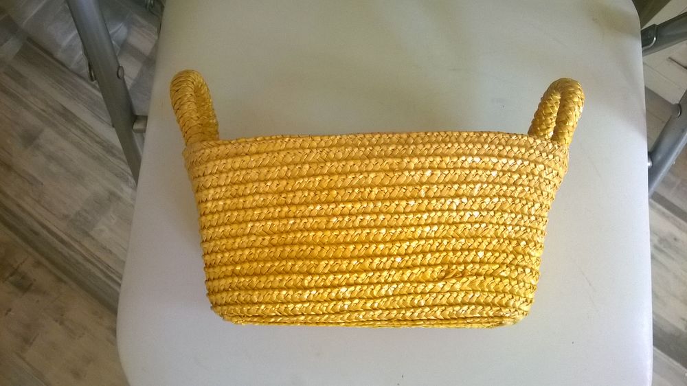 corbeille &agrave; pain ou g&acirc;teau en osier Décoration