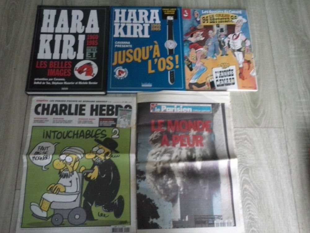 HARA KIRI + CHARLIE HEBDO Livres et BD