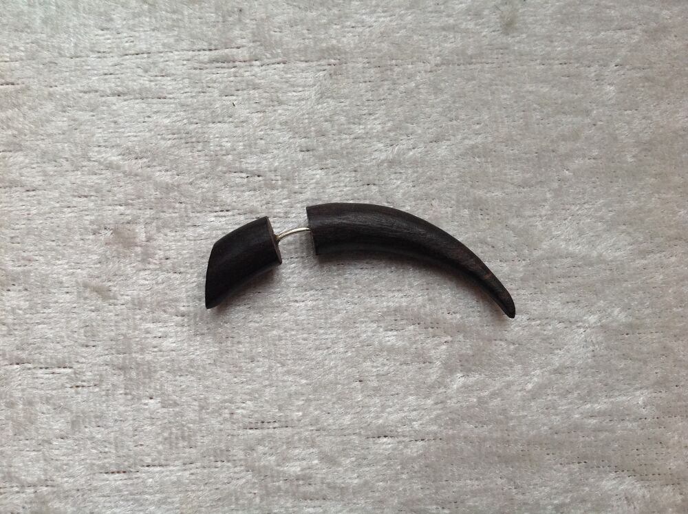 FAUX PIERCING &Eacute;CARTEUR BOUCLE OREILLE CORNE Envoi Possible
Bijoux et montres