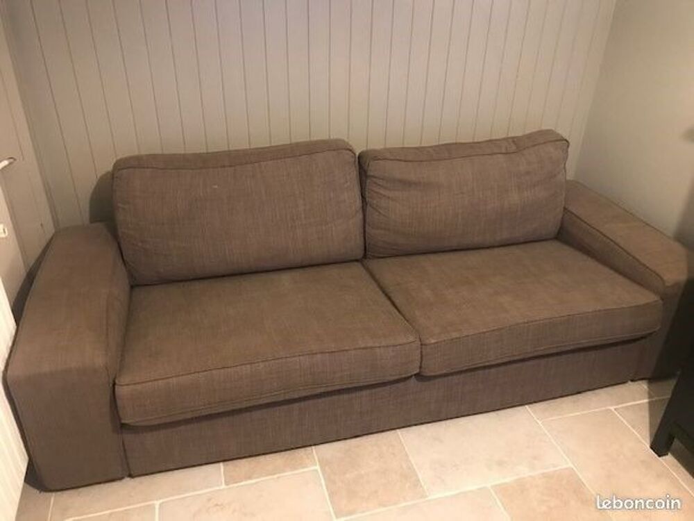 A VENDRE CANAPE 3 PLACES IKEA 
285CM DE LONG/100 CM DE LARGE Meubles
