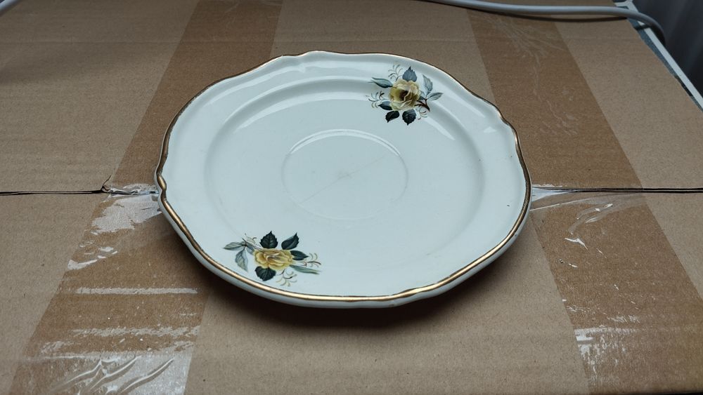 Petite soucoupe avec fleurs Cuisine