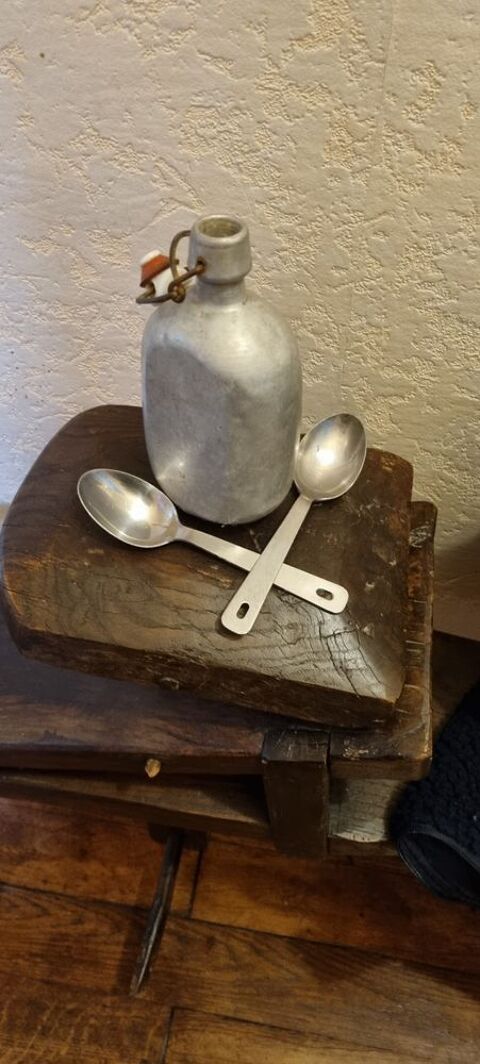 Gourde aluminium - Bouchon porcelaine et 2 cuillère militair 20 Aix-les-Bains (73)
