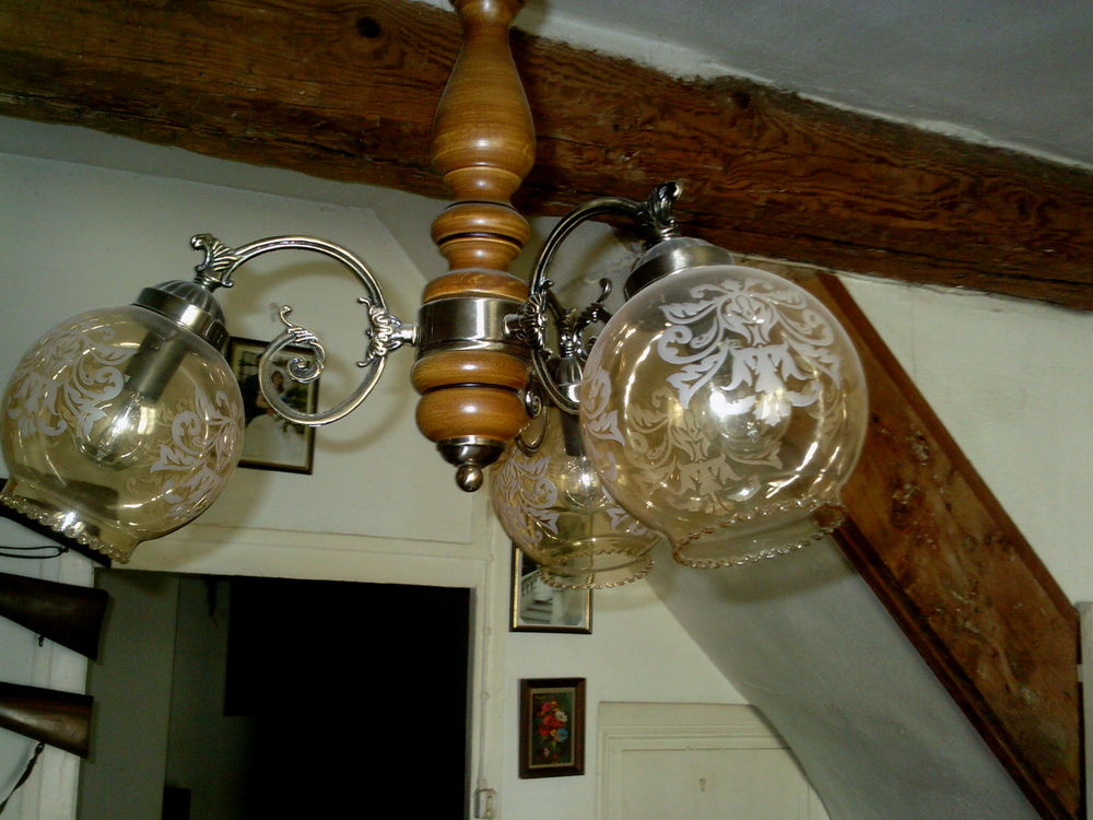 TR&Egrave;S BEAU LUSTRE VINTAGE Décoration