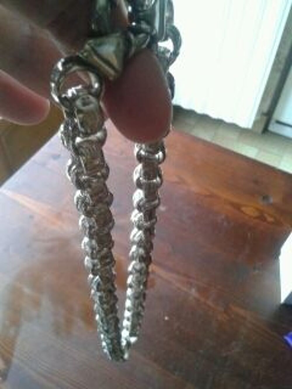 Chaine en acier inoxidable pr&eacute;sentant de belles boucles rond Bijoux et montres