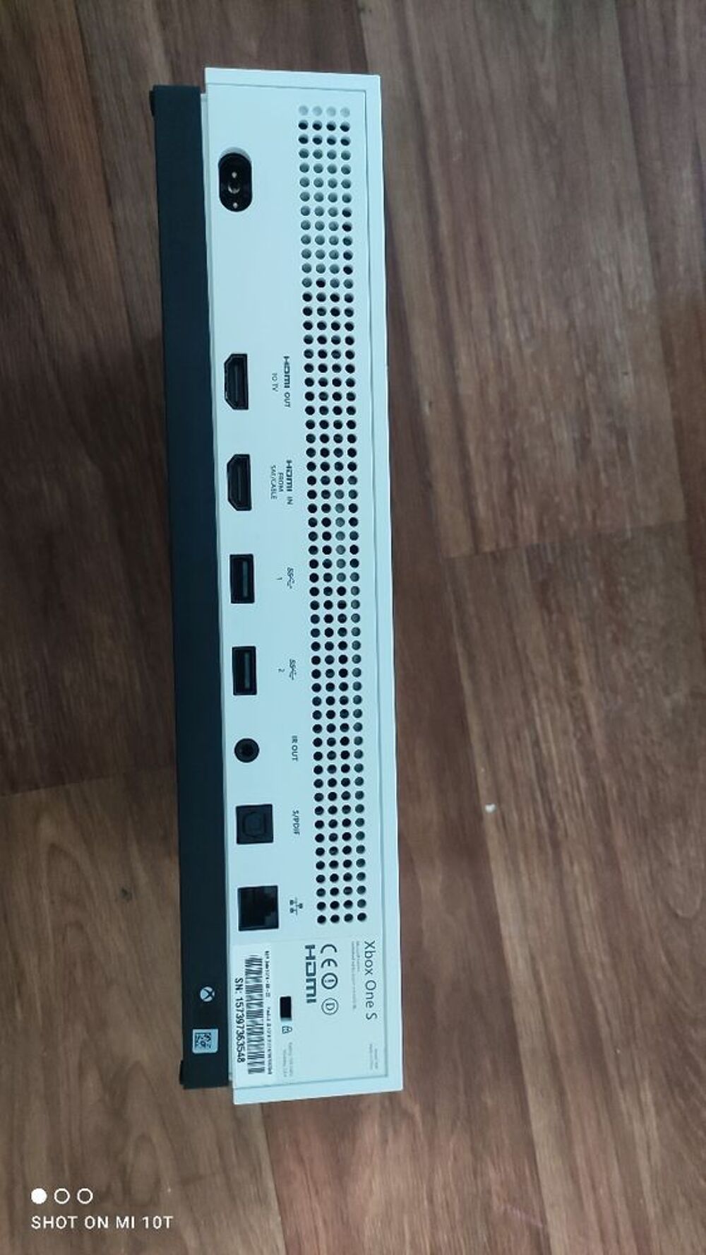 Xbox One S 500Go Consoles et jeux vidéos