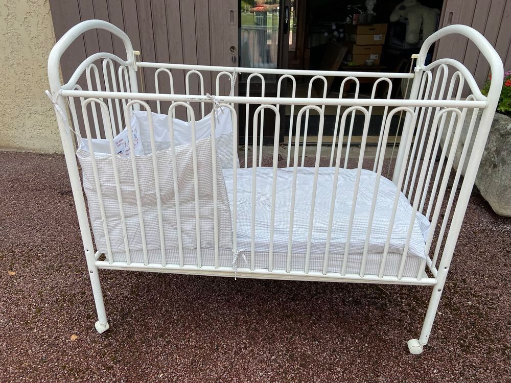 Lit pour b&eacute;b&eacute; Mobilier enfants