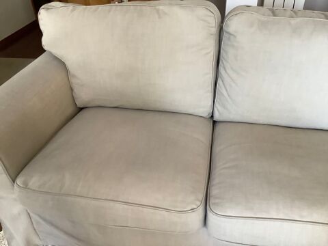 Canape trois place avec m�ridienne
350 Bouzigues (34)