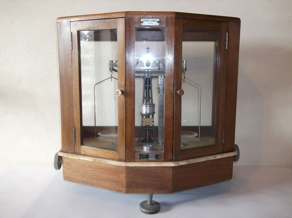 BALANCE de PRECISION SCIENTIFIQUE ANCIENNE 