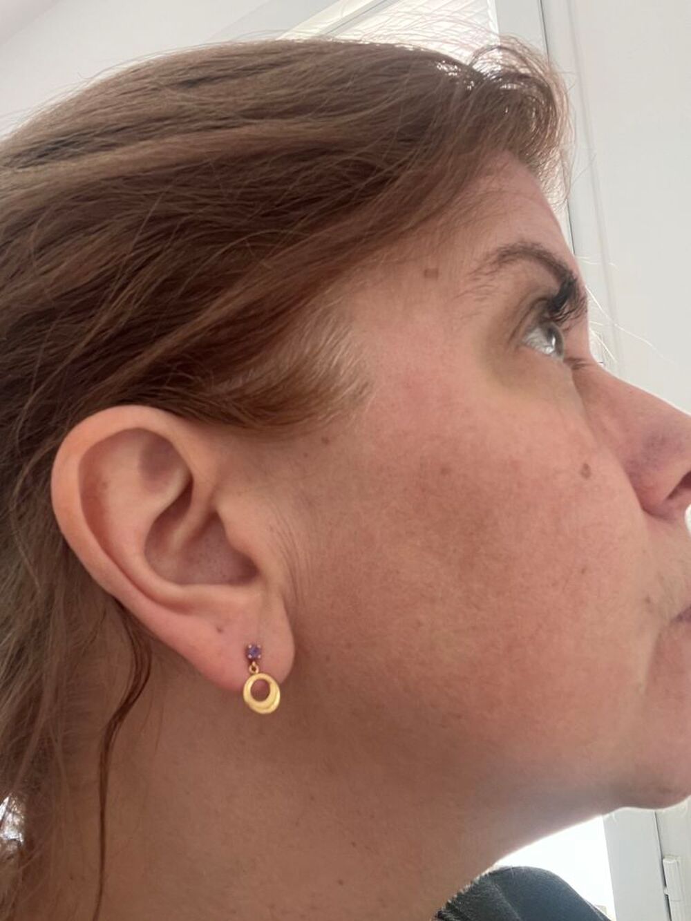 Boucles d'oreilles et am&eacute;thystes Bijoux et montres