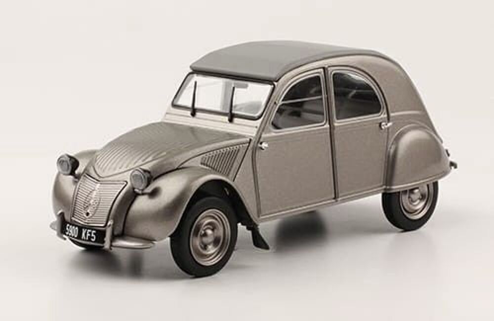 Citro&euml;n 2cv A grise au 1/24e neuve
