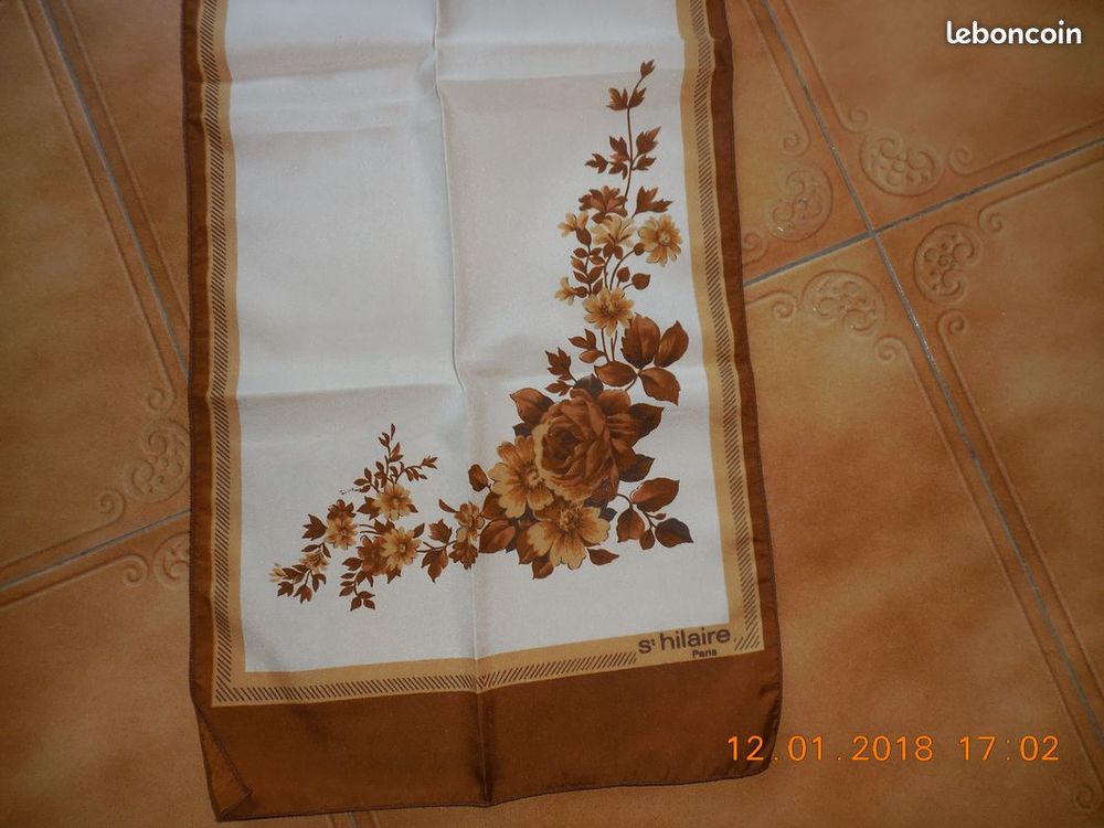 &eacute;charpe vintage
Vêtements