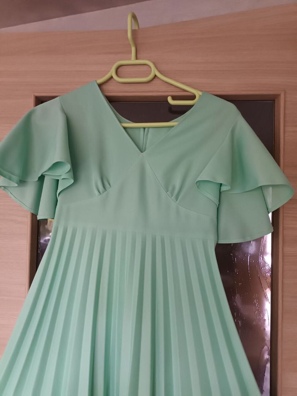 Robe de soir&eacute;e, de c&eacute;r&eacute;monie . Vêtements