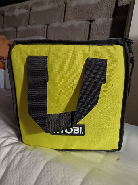 Valisette de bricolage 55 Clermont-Ferrand (63)