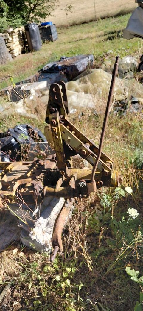 charrue tracteur Felzins (46)