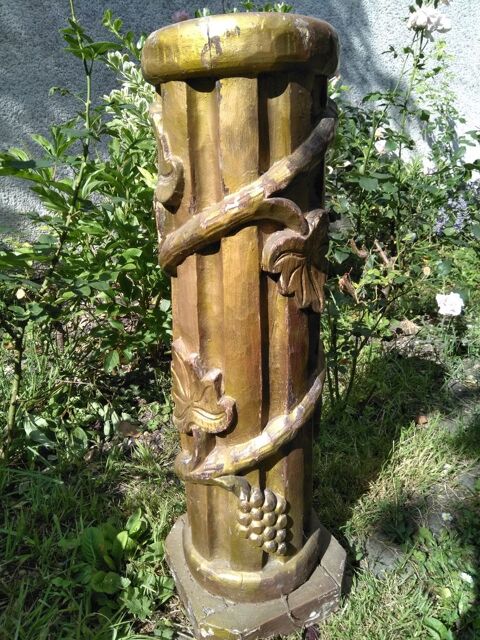 Colonne en.bois sculpte 75 Bondy (93)