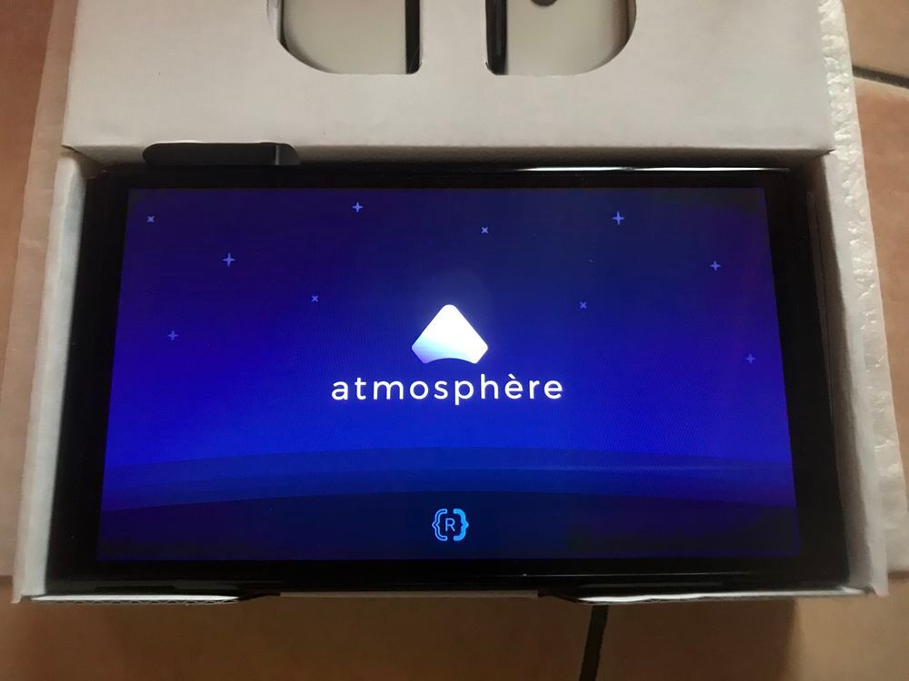switch oled avec puce int&eacute;gr&eacute; picofly Consoles et jeux vidéos