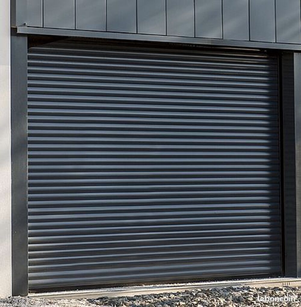 Porte de garage enroulable neuve Bricolage