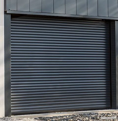 Porte de garage enroulable neuve 1800 Saint-Andr-Treize-Voies (85)