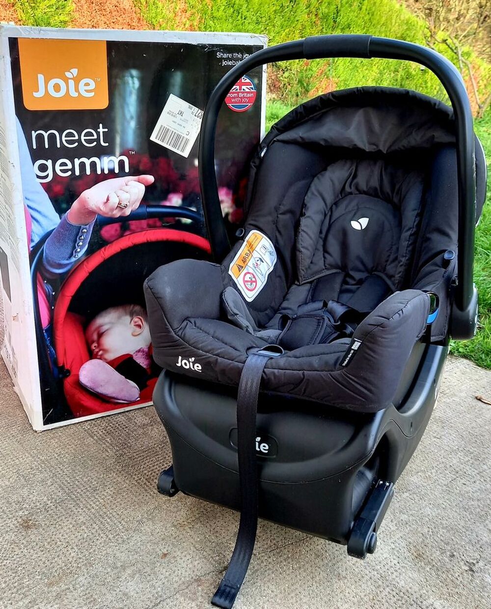 Si&egrave;ge auto Joie et i-Base (groupe 0+)
made in UK. Puériculture