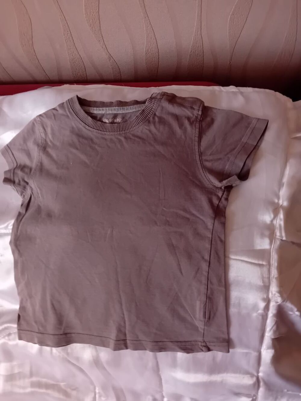 2 TTE SHIRT GARCON TAILLE 2/3 ANS Puériculture