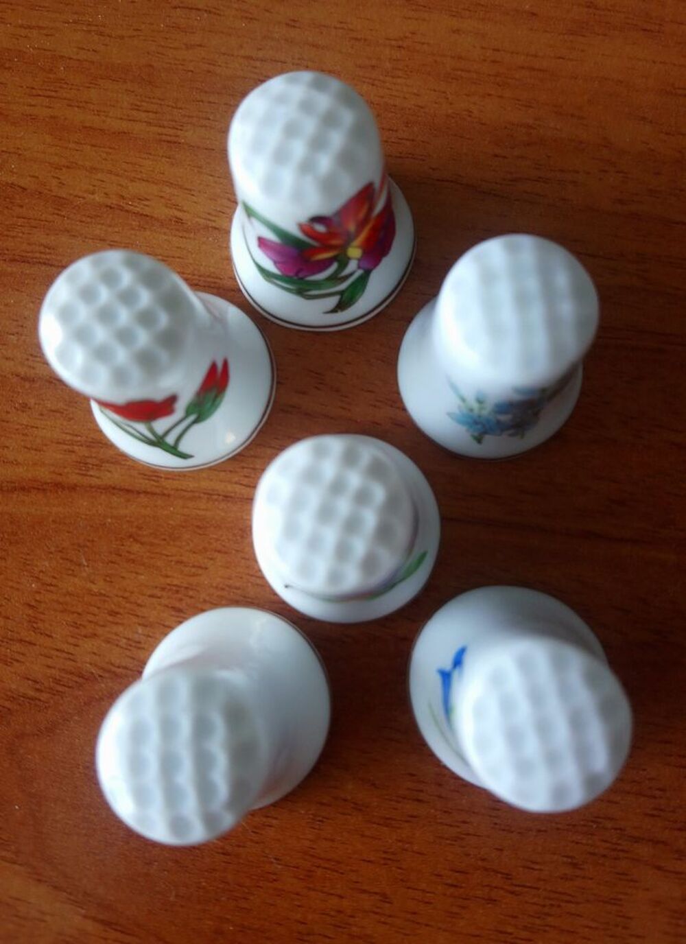 Lot de 6 d&eacute;s &agrave; coudre 