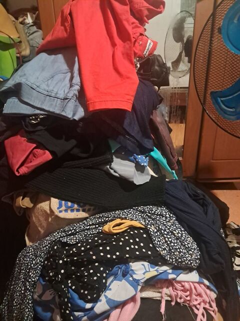 Vêtements femme 200 Saint-André (97)
