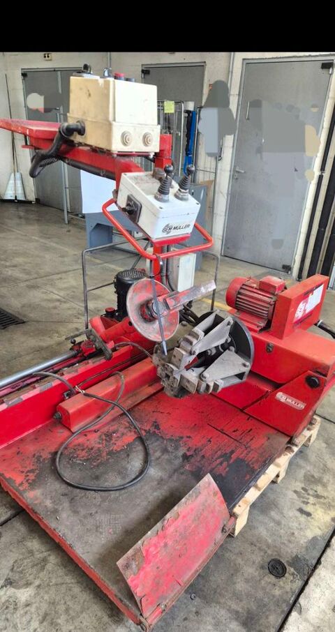 machine &agrave;  pneus poids lourd 2000 25000 Besan�on