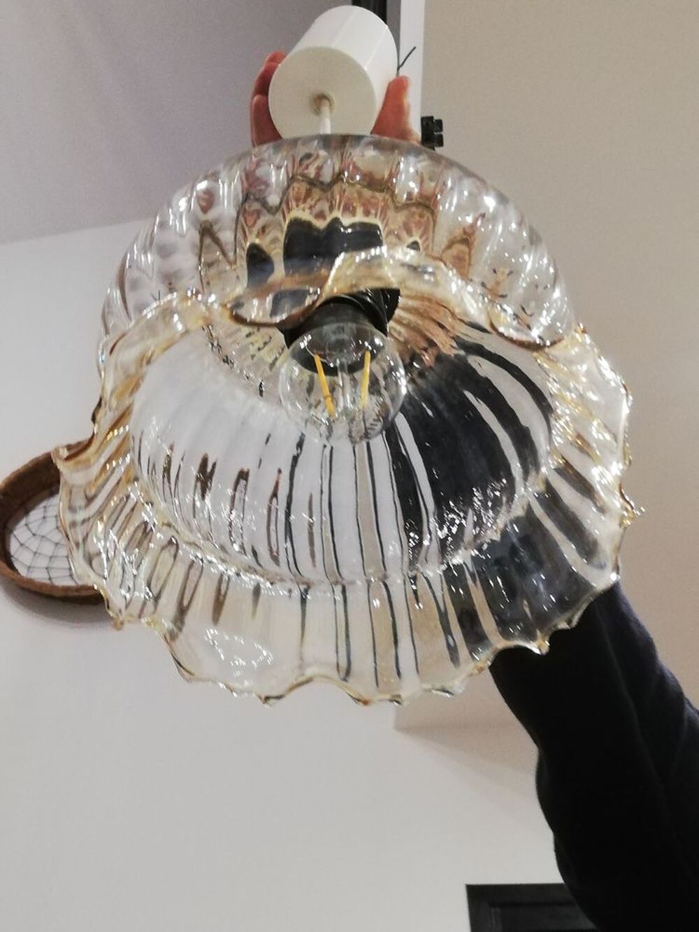 Suspension globe vintage en verre ambr&eacute; Décoration