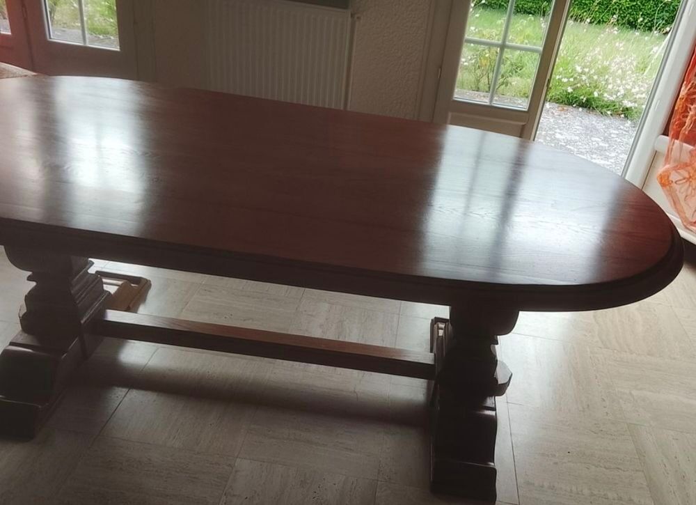 Grande table en bois massif Meubles