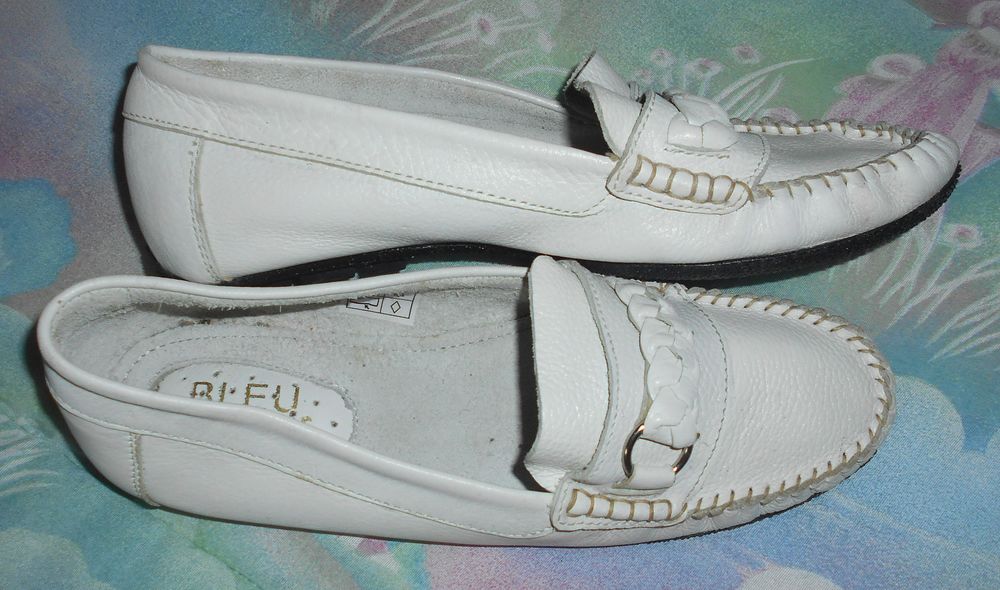 mocassins cuir F blancs &quot;Bleu Bonheur&quot; t. 39 (neufs) Chaussures