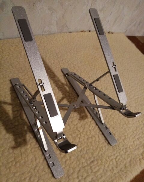 Support r�glable pour ordinateur portable, 
38.5 Rennes (35)