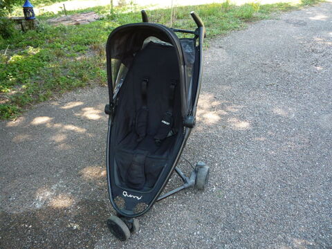 Poussette pliable Quinny
125 Castres (81)