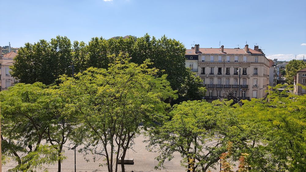 Vente Appartement Plein centre sur agréable place F2 47M² Saint-Étienne