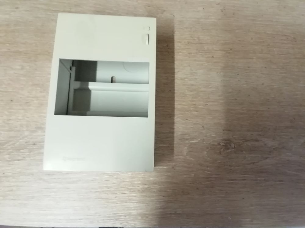  ancien coffret modulaire Legrand 4 modules. Bricolage