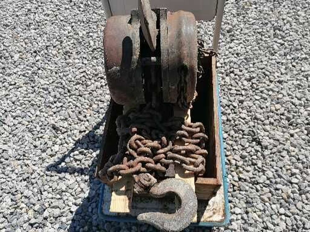 palan &agrave; cha&icirc;ne force 1500kg en bon &eacute;tat Bricolage