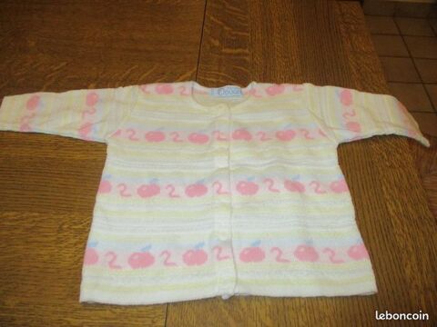 Gilet colori pastel avec motifs � pression sur le devant 2 0 M�rignies (59)