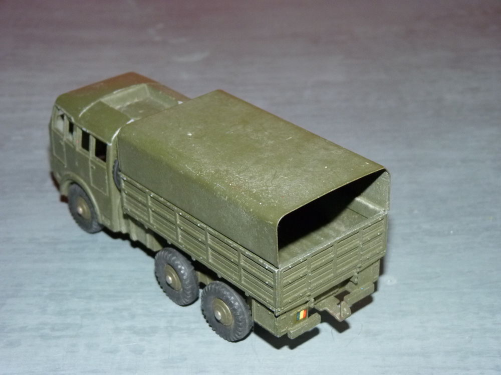 Camion tout terrain berliet DINKY TOYS Jeux / jouets